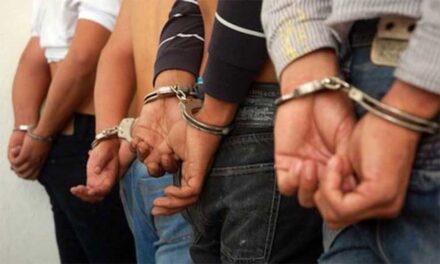 Detuvieron a 23 personas en Villas Periférico, enfrentan cargos por secuestro, robo y despojo