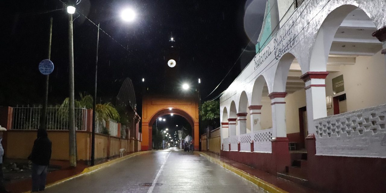 Inaugura Ayuntamiento de Izúcar calle Hidalgo en San Lucas Colucán