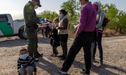 En nueve meses más de un millón de migrantes detenidos en EU