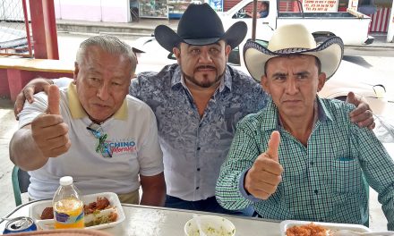 “Chino” Morales apoya para la construcción de caja de agua