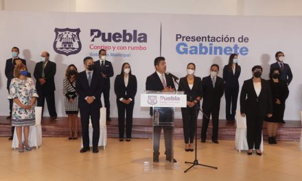 Eduardo Rivera Pérez presenta a su gabinete para el Ayuntamiento de Puebla