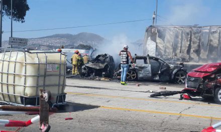 Aumenta a 19 muertos; saldo de accidente en la México-Puebla